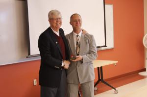 10960318_385911498257337_2949376784274622768_o